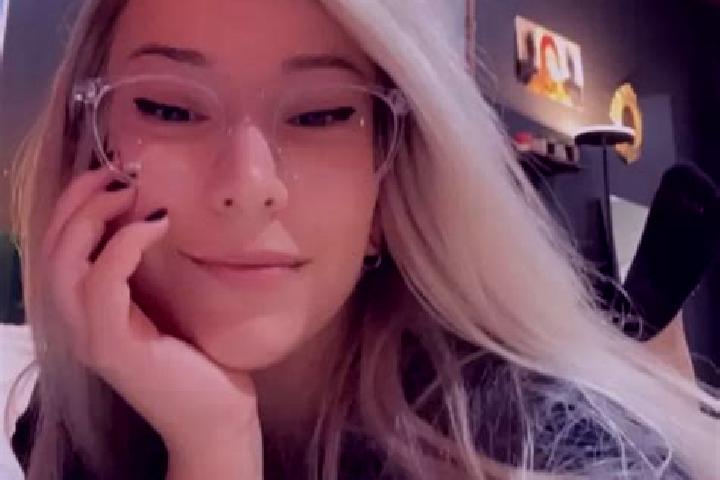 Hazel, 34, a blonde grey-eyed caucasian companion based in Seafair. Offering OWO, Duos, A-Level, GFE, Deep French Kissing. Available for incall and outcall, ...