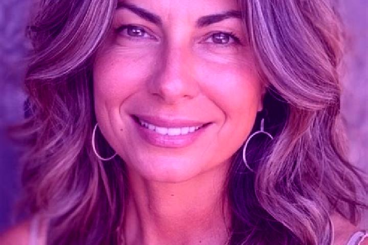 Hazel, 34, a brunette grey-eyed latina companion based in Kavar. Offering Duos, Deep French Kissing. Available for incall and outcall, day and evening dates.