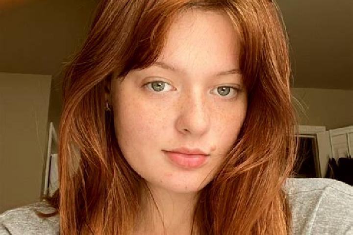 Hazel, 34, a red grey-eyed mixed companion based in Rakovski. Offering BDSM, Erotic Massage, Massage, Travel Companion. Available for incall and outcall, ove...
