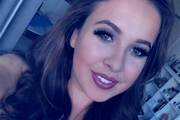 Hazel, 35, a black grey-eyed european companion based in Az Zuwaydah. Offering Striptease, Party Girl, OWO, Prostate Massage, 69. Available for incall and ou...
