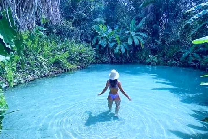 Hazel, 35 — Escort in Coroata, Brazil