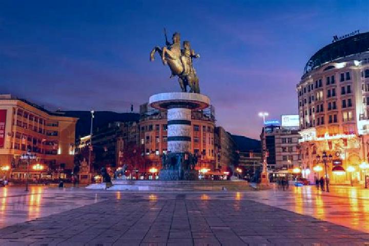 Hazel, 35 — Escort in Karatmanovo, North Macedonia