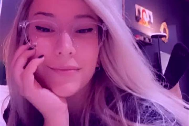 Hazel, 36, a blonde brown-eyed indian companion based in Cox. Offering Striptease, BDSM, Roleplay, Domination. Available for incall and outcall, overnight bo...