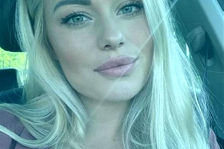 Hazel, 36, a blonde hazel-eyed mediterranean companion based in Crihalma. Offering Massage, Girlfriend Experience, Duos, Dinner Date. Available for incall an...