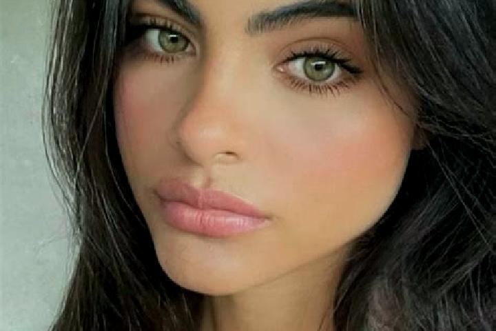 Hazel, 36, a brunette grey-eyed middle eastern companion based in Quoc Oai. Offering Tantra, Party Girl, Girlfriend Experience. Available for incall and outc...