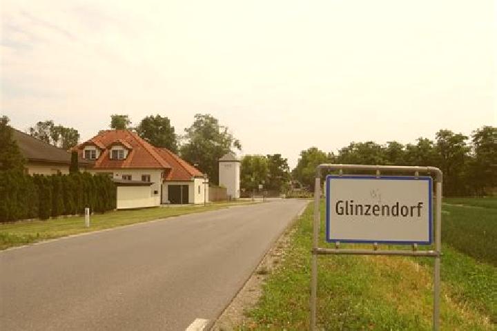 Hazel, 36 — Escort in Glinzendorf, Austria