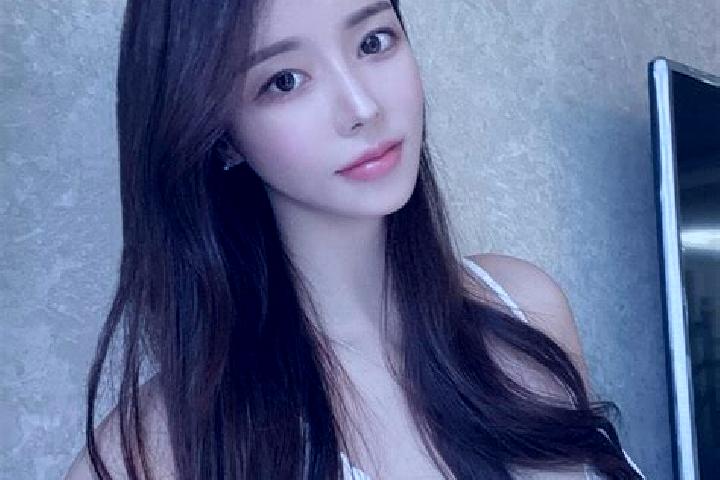 Hazel, 37 — Escort in Miura, Japan
