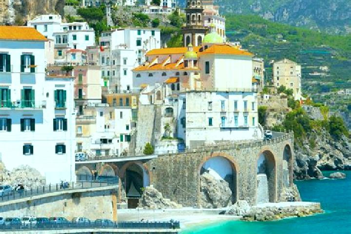 Hazel, 37 — Escort in Puginate, Italy