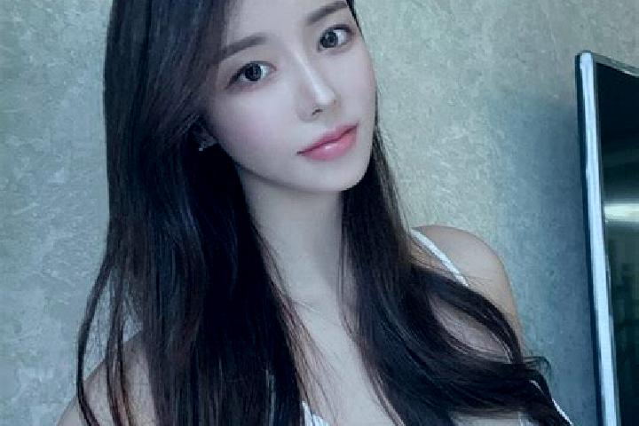 Hazel, 37 — Escort in Qiaoshe, China