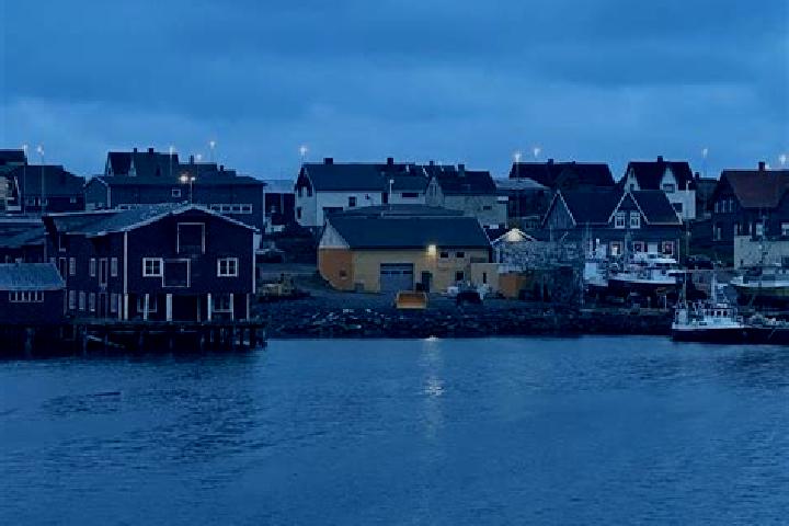 Hazel, 37 — Escort in Vardo, Norway