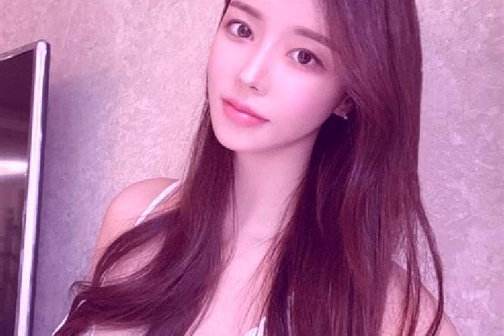 Hazel, 37 — Escort in Xiakou, China