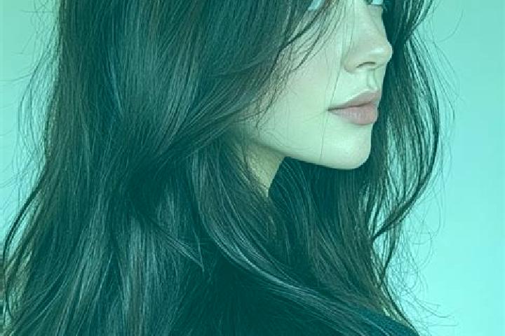Hazel, 38, a auburn brown-eyed caribbean companion based in Huangmei. Offering Duos, BDSM, A-Level. Available for incall and outcall, overnight bookings avai...