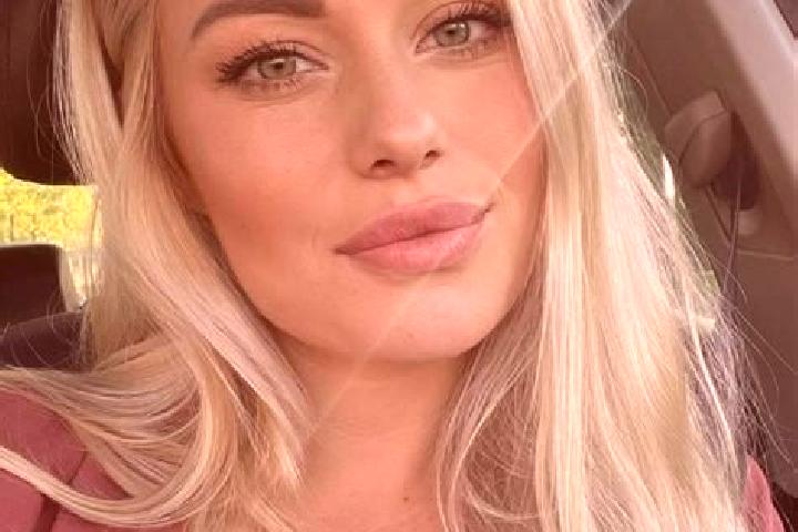 Hazel, 38, a blonde hazel-eyed mixed companion based in Kamianytsia. Offering Striptease, Girlfriend Experience, Roleplay. Available for incall and outcall, ...