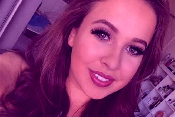 Hazel, 38, a dark blonde brown-eyed caribbean companion based in Wallasey. Offering Girlfriend Experience, GFE, Striptease, Roleplay. Available for incall an...