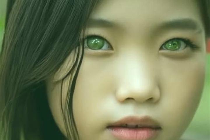 Hazel, 38, a red green-eyed asian companion based in Doilungdeqen. Offering OWO, Tantra, Couples, Travel Companion, Roleplay. Available for incall and outcal...
