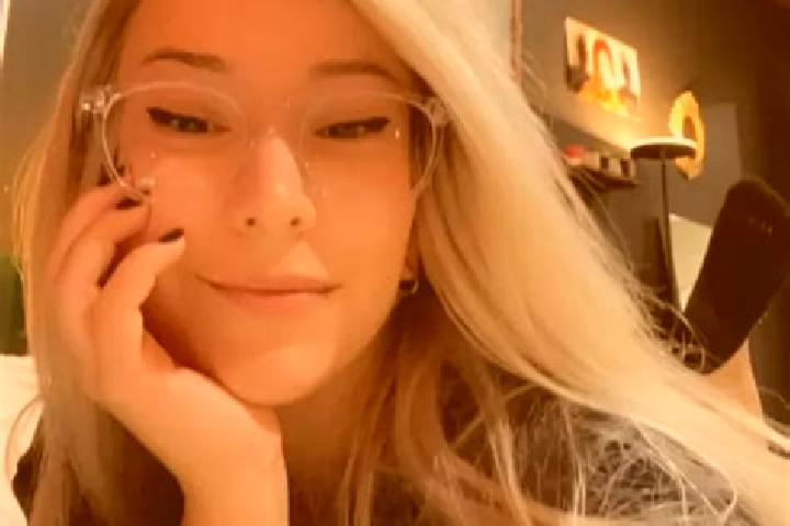 Hazel, 39, a blonde grey-eyed middle eastern companion based in Ponderano. Offering A-Level, Striptease, OWO, Dinner Date. Available for incall and outcall, ...