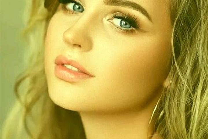 Hazel, 39, a dark blonde blue-eyed mediterranean companion based in Brownwood. Offering CIM, 69, BDSM. Available for incall and outcall, overnight bookings a...