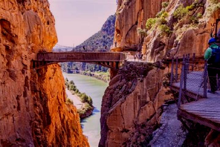 Hazel, 39 — Escort in Huerta del Rey, Spain