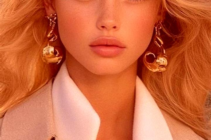 Iris, 20, a blonde grey-eyed latina companion based in Ath. Offering Travel Companion, OWO, Dinner Date. Available for incall and outcall, overnight bookings...