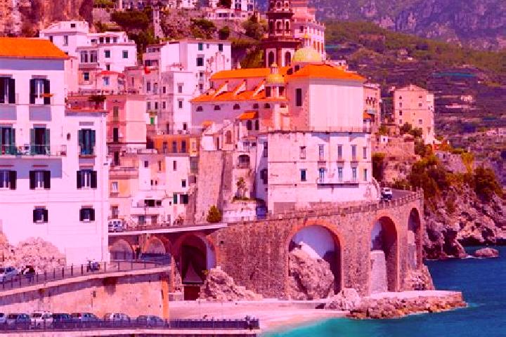 Iris, 20 — Escort in Sant Angelo, Italy