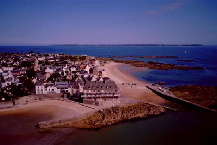 Iris, 21 — Escort in Larmor-Plage, France