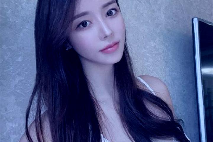 Iris, 21 — Escort in Miyaodai, Japan