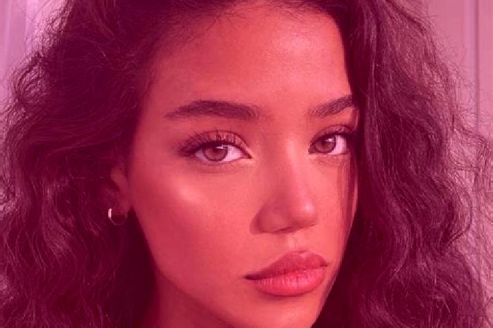 Iris, 22, a black brown-eyed mixed companion based in Al Hashwah. Offering Party Girl, Fetish, Overnight. Available for incall and outcall, day and evening d...