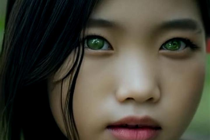 Iris, 22, a black green-eyed asian companion based in Salciua de Jos. Offering Striptease, Prostate Massage, Massage. Available for incall and outcall, overn...