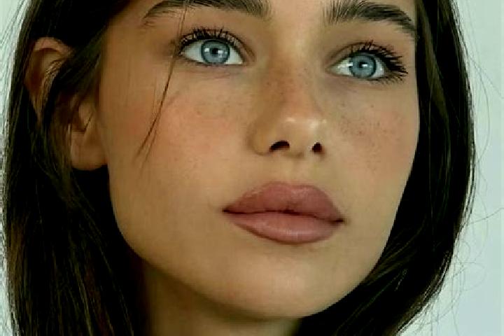 Iris, 22, a brunette brown-eyed caucasian companion based in Bebra. Offering Dinner Date, Roleplay, GFE. Available for incall and outcall, overnight bookings...