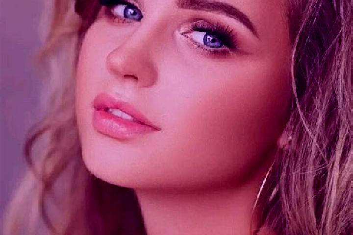 Iris, 22, a dark blonde blue-eyed mediterranean companion based in Ayjan. Offering Erotic Massage, BDSM, Girlfriend Experience. Available for incall and outc...