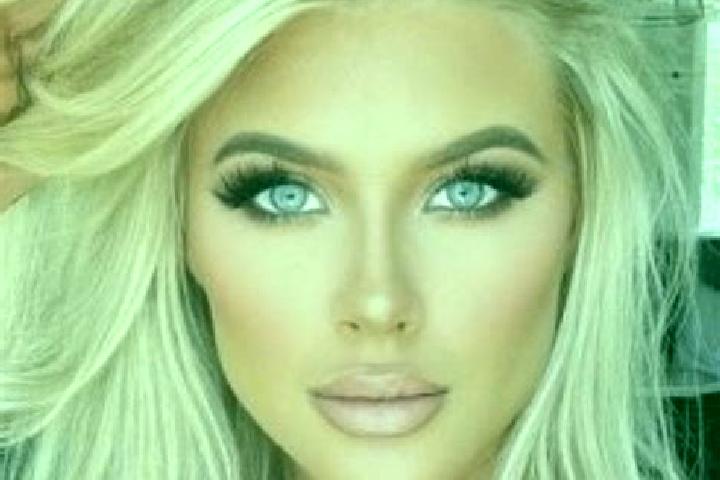 Iris, 22, a platinum blonde hazel-eyed european companion based in Saint-Benoit. Offering Party Girl, 69, Erotic Massage, Duos. Available for incall and outc...