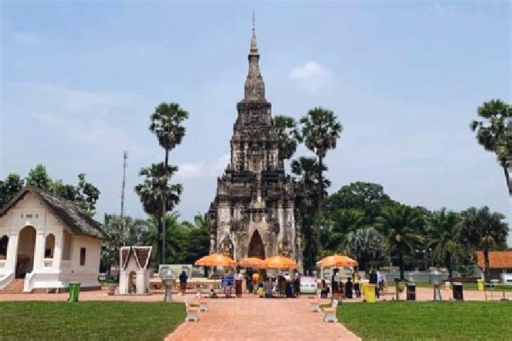 Iris, 22 — Escort in Savannakhet, Laos