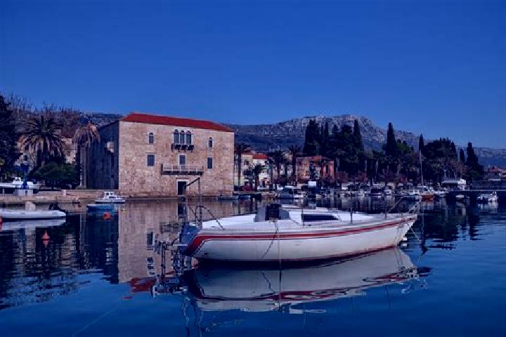 Iris, 23 — Escort in Kastel Luksic, Croatia