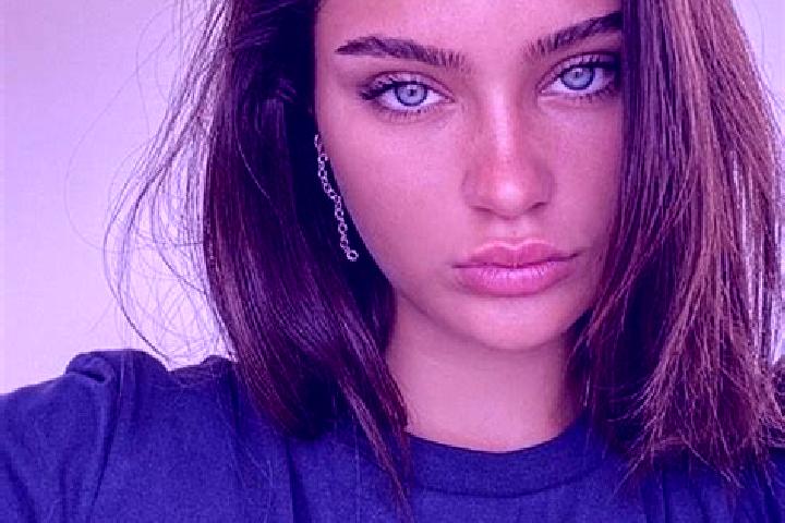 Iris, 24, a brunette blue-eyed mediterranean companion based in Mirande. Offering Party Girl, Overnight, Dinner Date, Tantra. Available for incall and outcal...