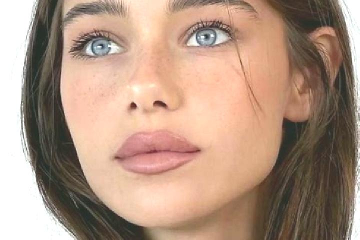 Iris, 24, a brunette brown-eyed indian companion based in Colonia Industrial. Offering Overnight, Party Girl, Deep French Kissing, BDSM, GFE. Available for i...