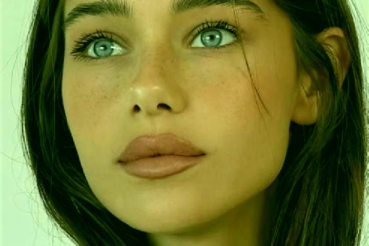 Iris, 24, a brunette brown-eyed middle eastern companion based in Ciucsangeorgiu. Offering Overnight, Erotic Massage, A-Level, Deep French Kissing, Roleplay....