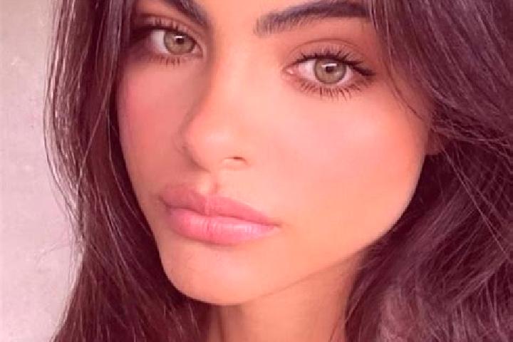 Iris, 24, a dark blonde green-eyed middle eastern companion based in Akera. Offering Dinner Date, Deep French Kissing, CIM. Available for incall and outcall,...