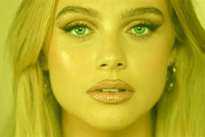 Iris, 24, a platinum blonde blue-eyed indian companion based in South Oroville. Offering Overnight, Deep French Kissing, Striptease, Prostate Massage, CIM. A...