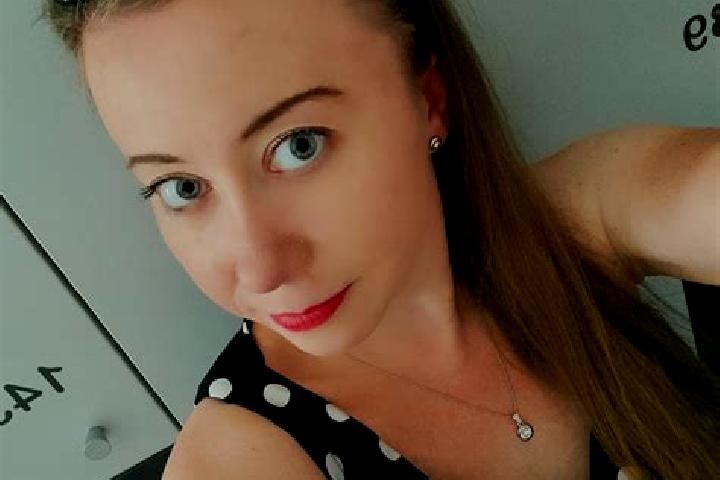Iris, 24 — Escort in Csakvar, Hungary