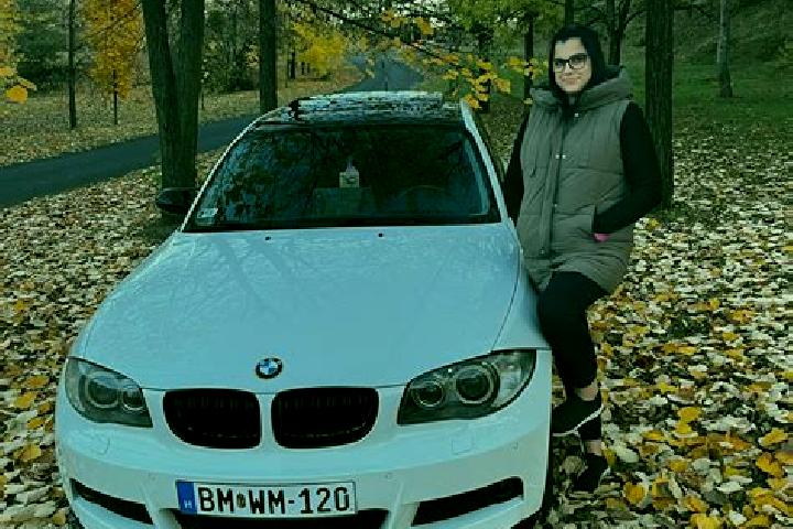 Iris, 24 — Escort in Tat, Hungary