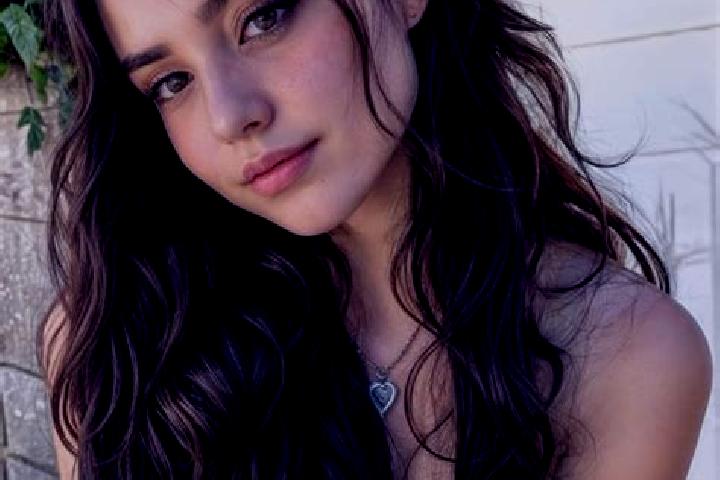Iris, 25, a brunette hazel-eyed caribbean companion based in Matay. Offering Fetish, OWO, Tantra. Available for incall and outcall, overnight bookings availa...