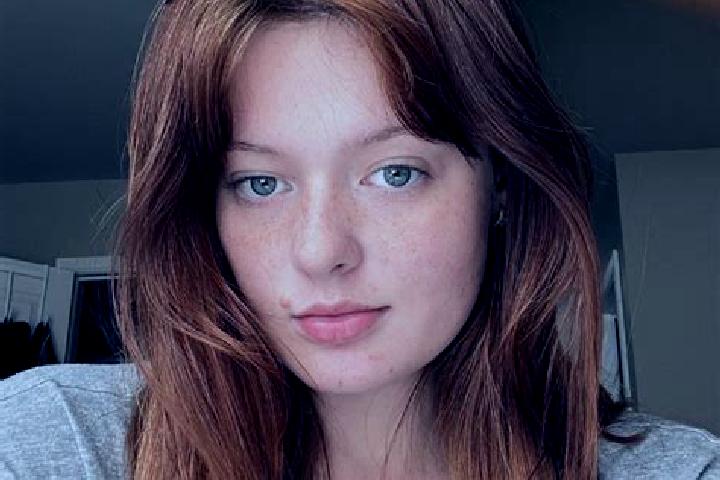 Iris, 25, a red grey-eyed indian companion based in Bursa. Offering GFE, A-Level, Overnight, Roleplay, CIM. Available for incall and outcall, day and evening...