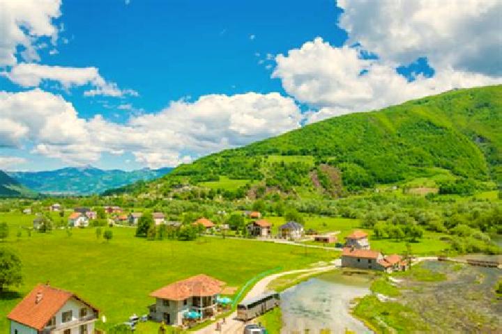 Iris, 25 — Escort in Gusinje, Montenegro
