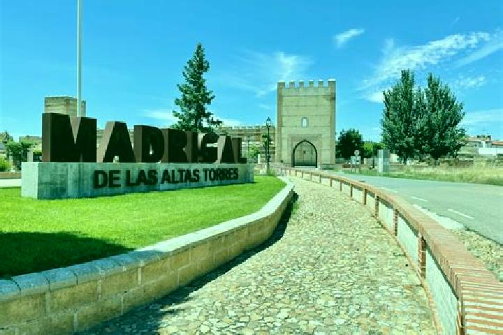 Iris, 25 — Escort in Madrigal de las Altas Torres, Spain