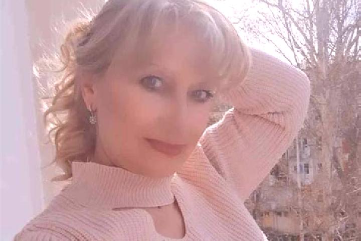 Iris, 25 — Escort in Naila, Germany