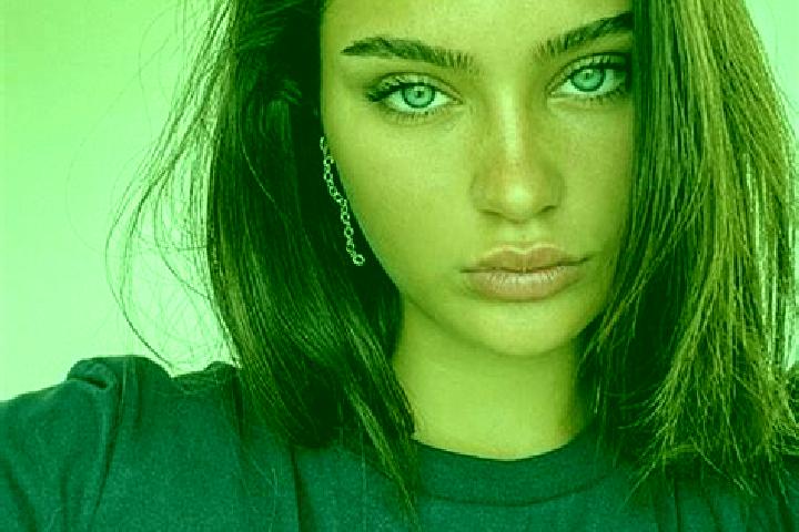 Iris, 26, a brunette dark-eyed mixed companion based in Harkany. Offering Fetish, OWO, Travel Companion, BDSM. Available for incall and outcall, day and even...