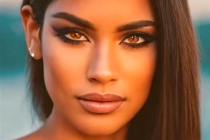 Iris, 26, a dark blonde amber-eyed latina companion based in Gonda City. Offering Girlfriend Experience, Party Girl, Massage, Overnight, Domination. Availabl...