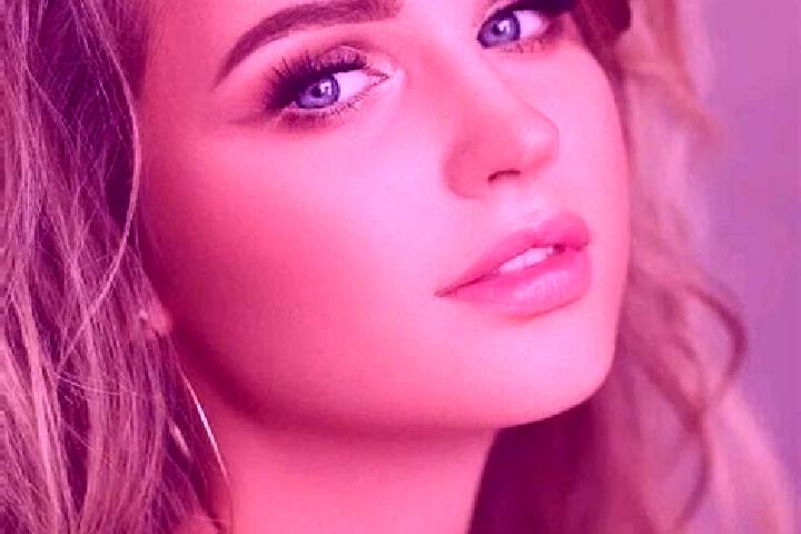Iris, 26, a dark blonde blue-eyed asian companion based in Eguzon-Chantome. Offering Travel Companion, Overnight, Roleplay, Deep French Kissing. Available fo...