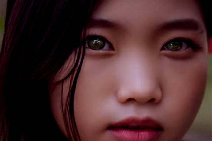 Iris, 26, a red green-eyed asian companion based in Bayunglincir. Offering Duos, Roleplay. Available for incall and outcall, overnight bookings available.