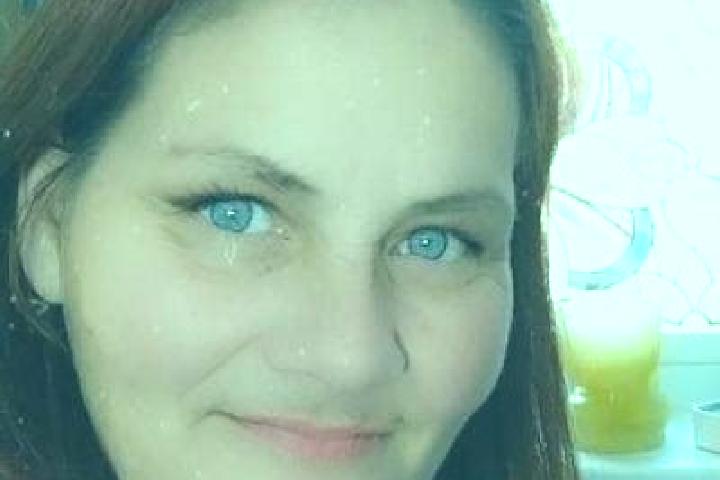 Iris, 26, a red grey-eyed mixed companion based in Vincelles. Offering Domination, Dinner Date, Girlfriend Experience. Available for incall and outcall, day ...